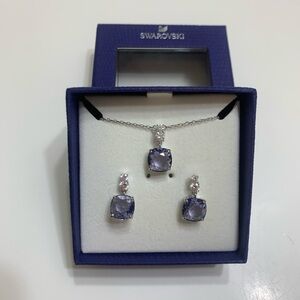 Swarovski purple stone Necklace and pierced Earring Set